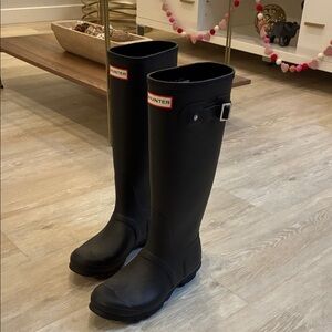 Hunter Black Women's Winter & Rain Boots SIZE 7 NWOT